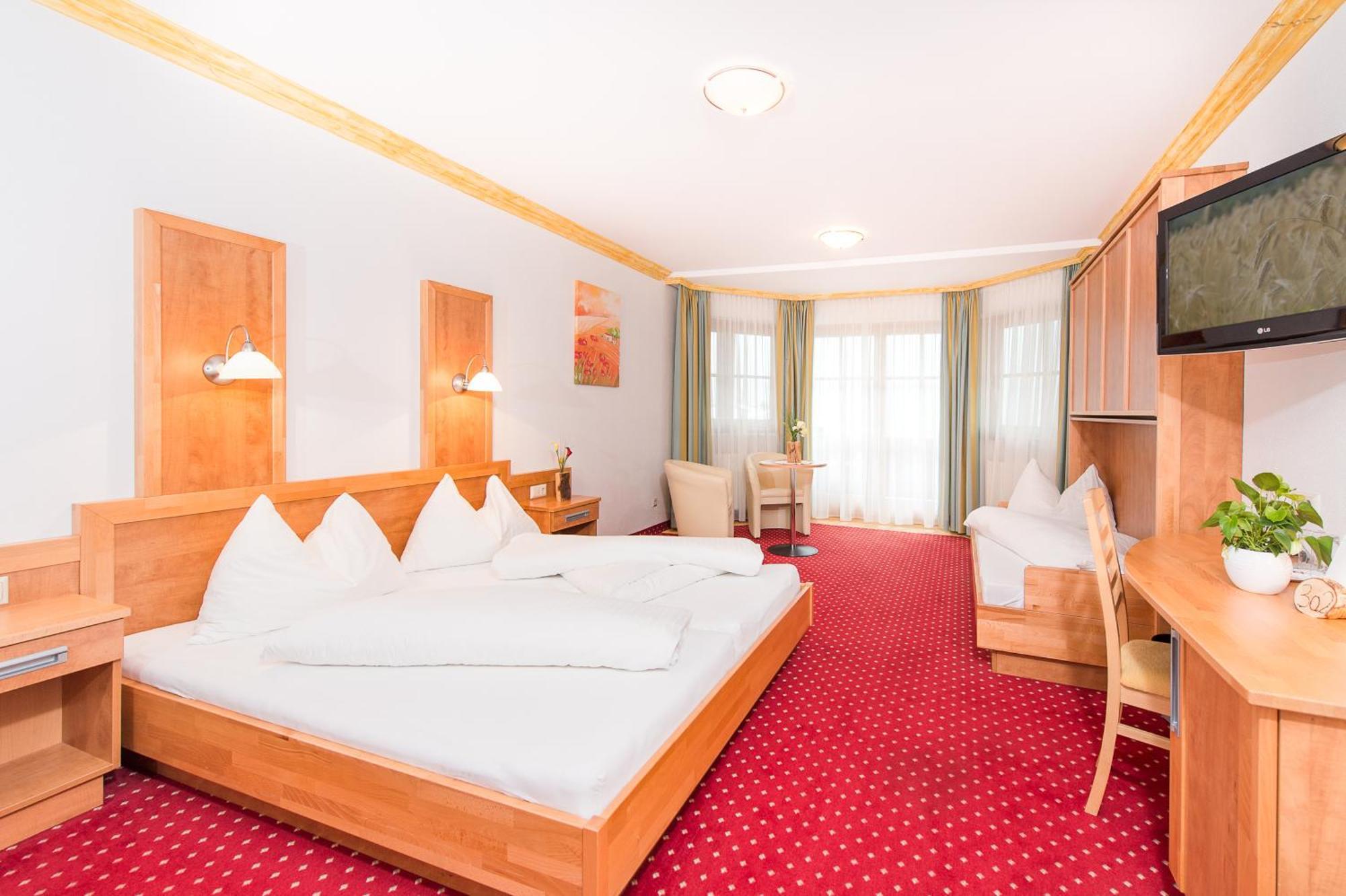 Hotel Astrid - Inklusive Kostenfreier Jokercard Saalbach-Hinterglemm Quarto foto